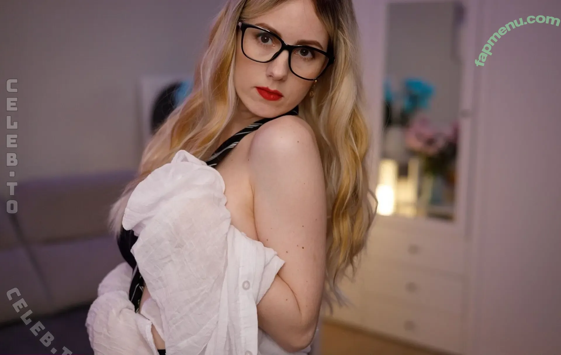 blackbee_lili nude photo #0082 (Not_YourGirl / blackbee_lil)