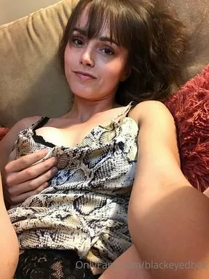 blackeyedbae / blackeyedbeas nude photo #0001