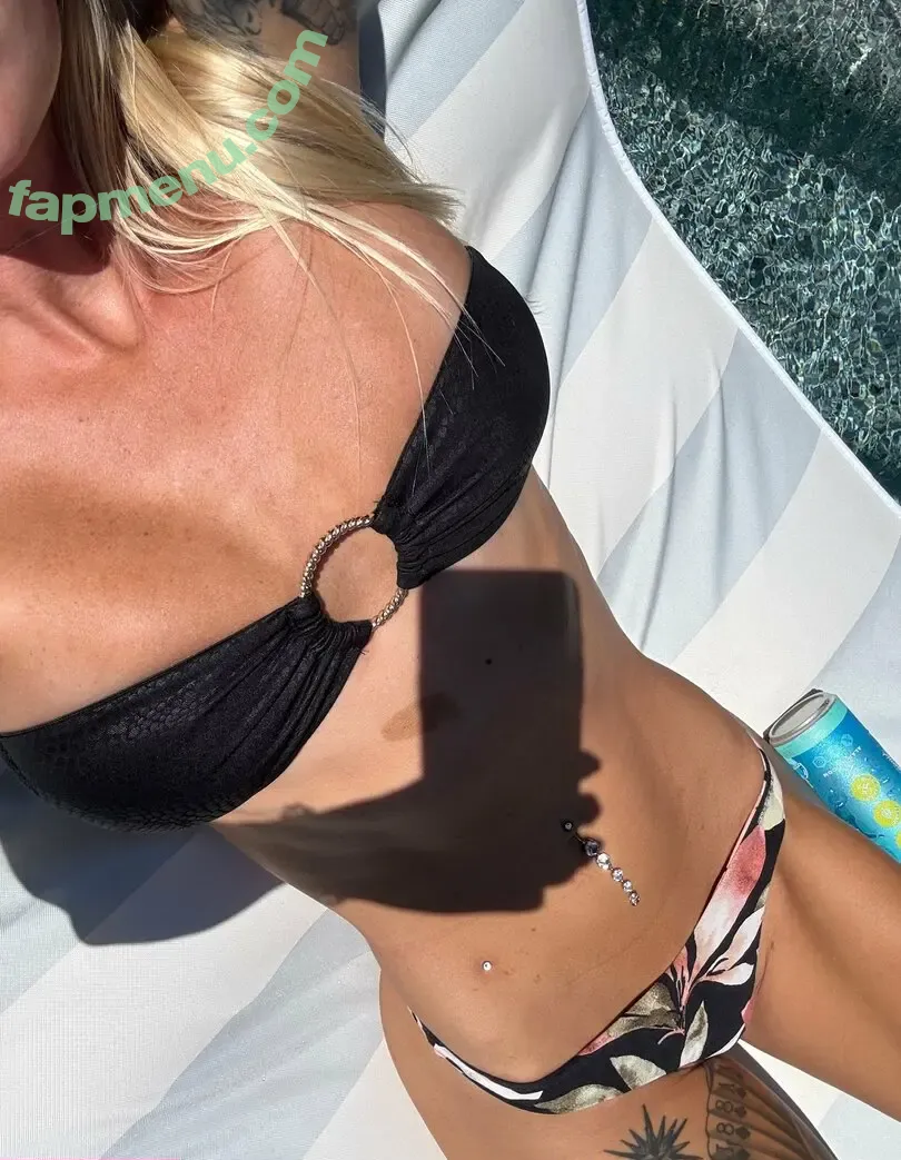 Blacktoppingblondie nude photo #0020 (Alex Hannah / blondehairedblondie)