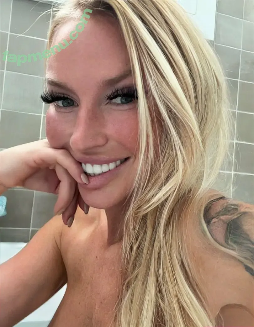 Blacktoppingblondie nude photo #0027 (Alex Hannah / blondehairedblondie)