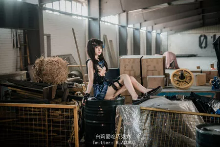 blacqkl / strangeqi / 关小雨 [BLACQKL] / 关小雨 白莉爱吃巧克力 / 白莉爱吃巧克力 nude photo #0051