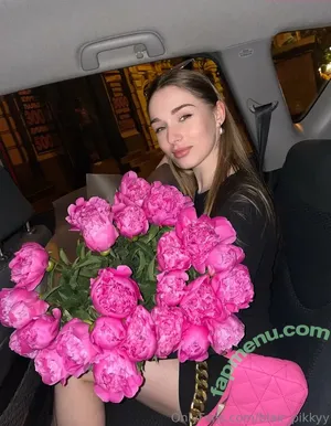 blair_pikkyy / blondeblair82 nude photo #0013