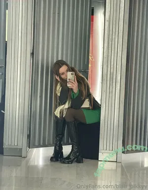 blair_pikkyy / blondeblair82 nude photo #0034