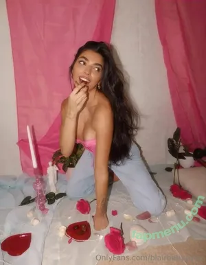  nude photo #0003