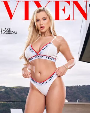 Blake Blossom / blake / blake_blossom.b / blakeblossomxxx nude photo #1708