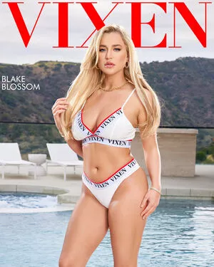 Blake Blossom / blake / blake_blossom.b / blakeblossomxxx nude photo #1709