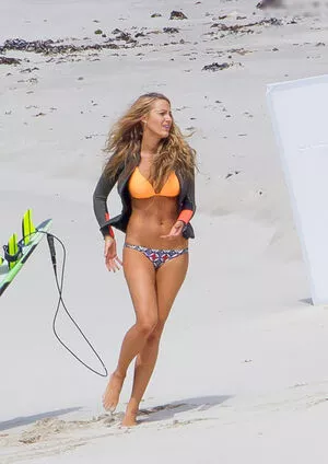 Blake Lively / blakelively nude photo #0777