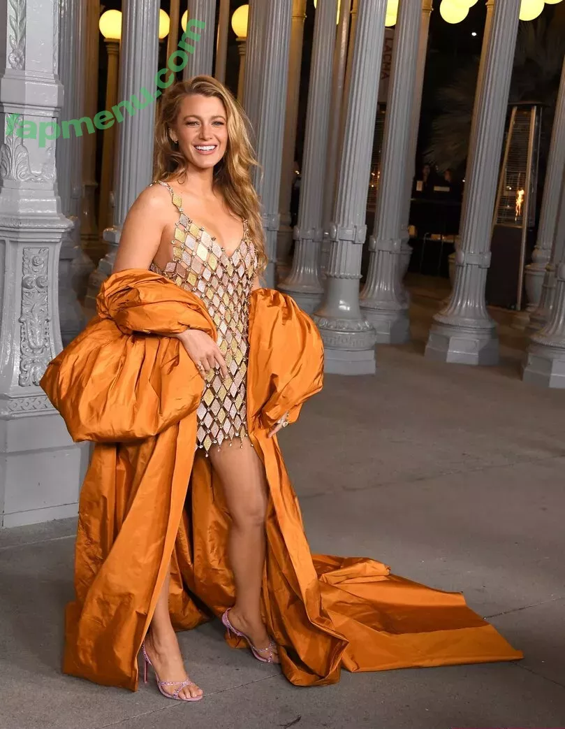 Blake Lively nude photo #0981 (blakelively)