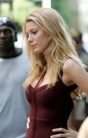 Blake Lively / blakelively nude photo #1027