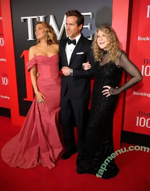 Blake Lively / blakelively nude photo #1261