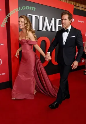 Blake Lively / blakelively nude photo #1288