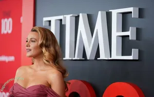 Blake Lively nude