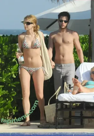Blake Lively / blakelively nude photo #1497