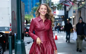 Blake Lively / blakelively nude photo #1538