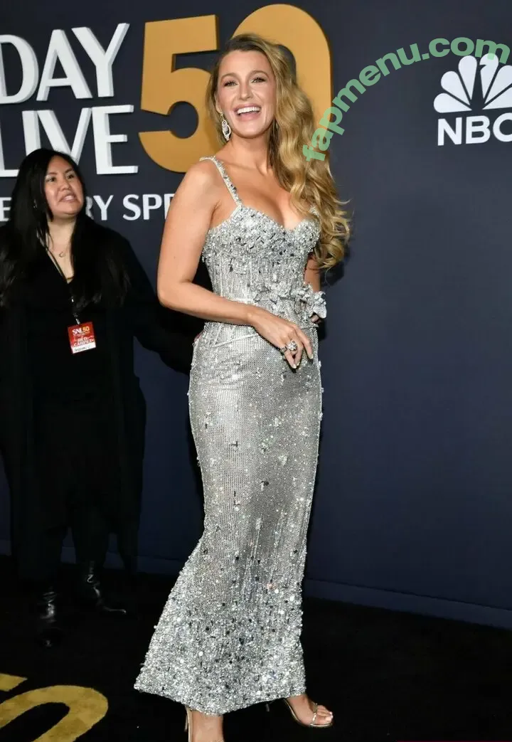 Blake Lively nude photo #1076 (blakelively)