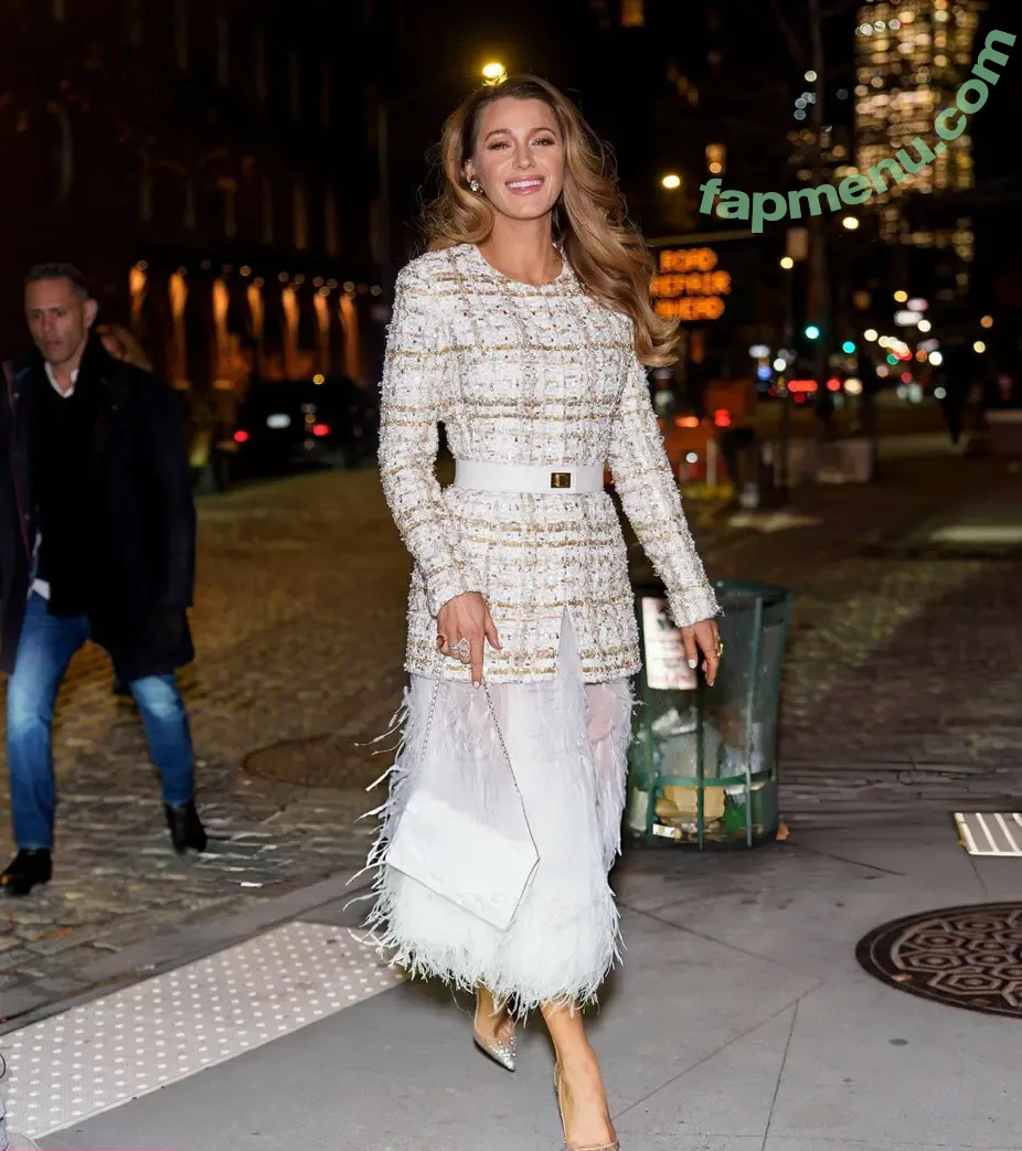 Blake Lively nude photo #1549 (BlakeLivelyOfficial / blakelively)