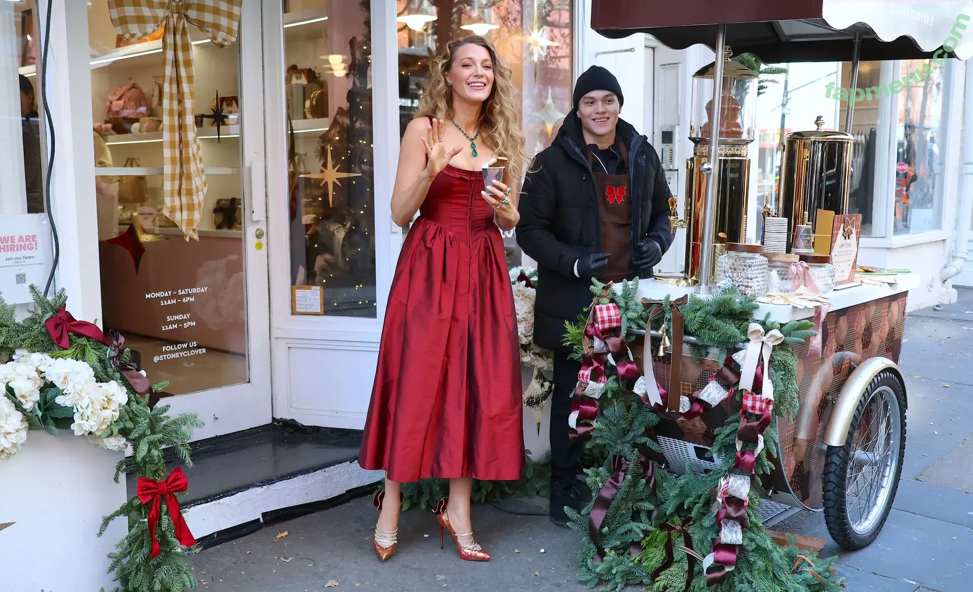 Blake Lively nude photo #1556 (BlakeLivelyOfficial / blakelively)