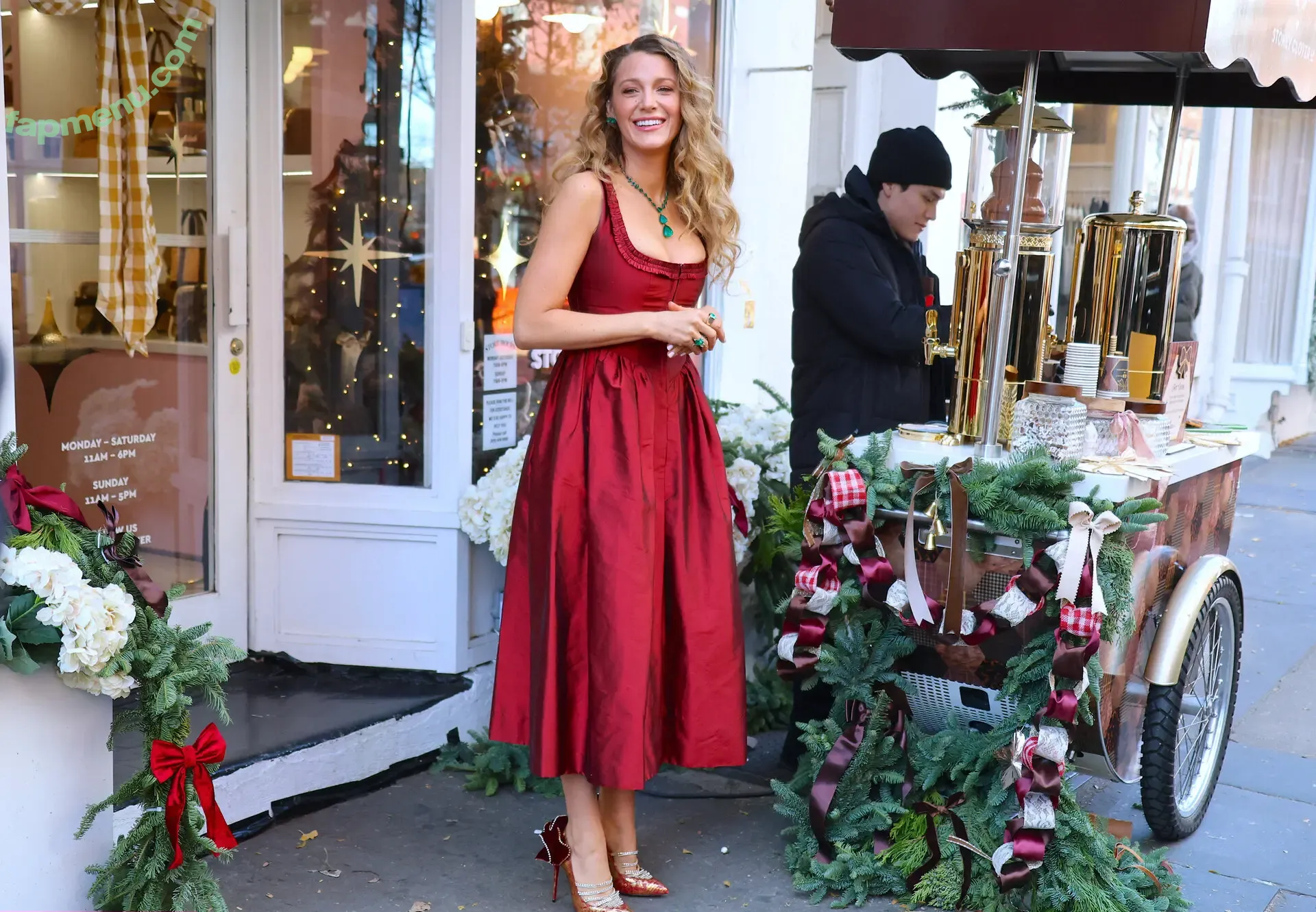 Blake Lively nude photo #1564 (BlakeLivelyOfficial / blakelively)