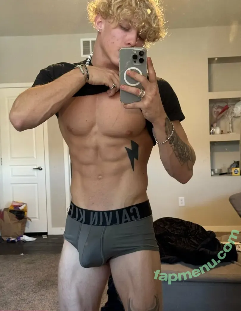 blakesbigsecret nude photo #0001 (blake.bisig)