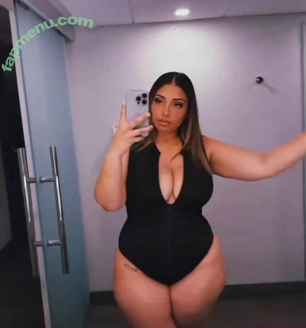 Blessedd.dess nude photo #0006 (Blessedd.dess)