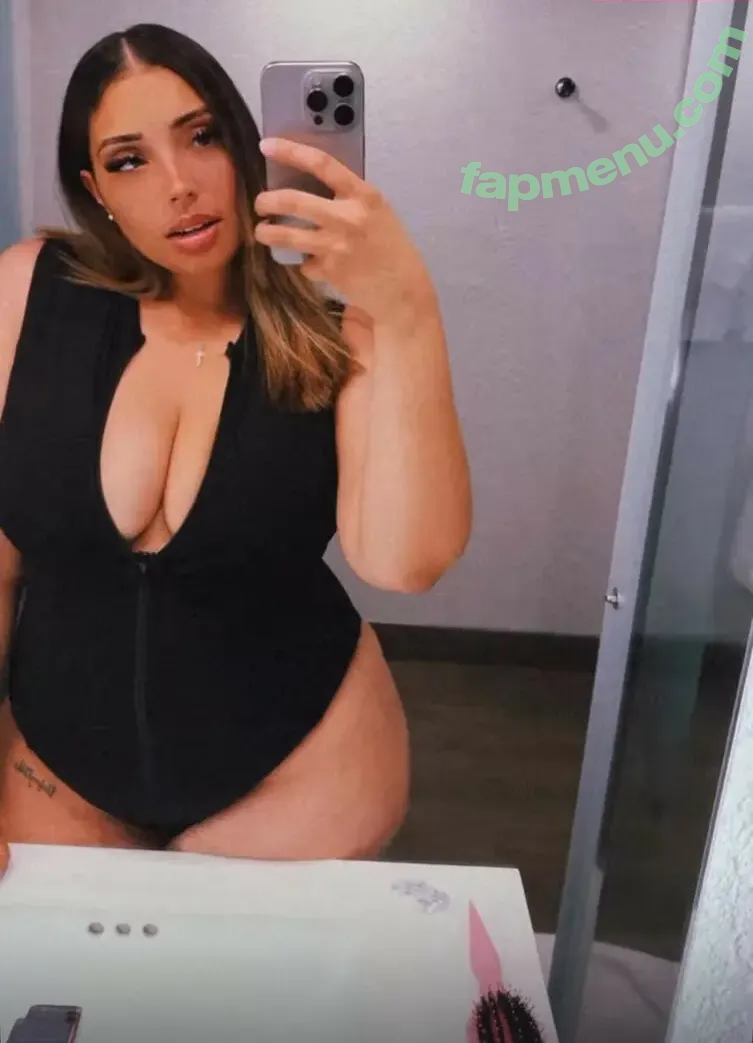 Blessedd.dess nude photo #0019 (Blessedd.dess)