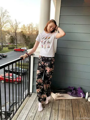 blissfulellie / Ellie Burns / EllieBlissful nude photo #0027