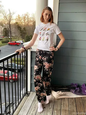 blissfulellie / Ellie Burns / EllieBlissful nude photo #0028