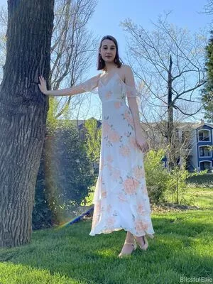 blissfulellie / Ellie Burns / EllieBlissful nude photo #0035