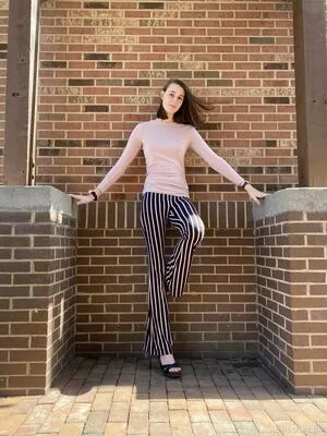 blissfulellie / Ellie Burns / EllieBlissful nude photo #0073