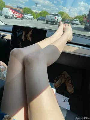 blissfulellie / Ellie Burns / EllieBlissful nude photo #0154