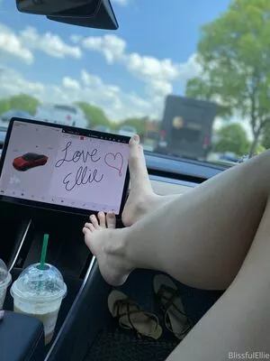 blissfulellie / Ellie Burns / EllieBlissful nude photo #0160