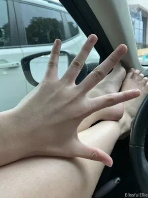 blissfulellie / Ellie Burns / EllieBlissful nude photo #0166