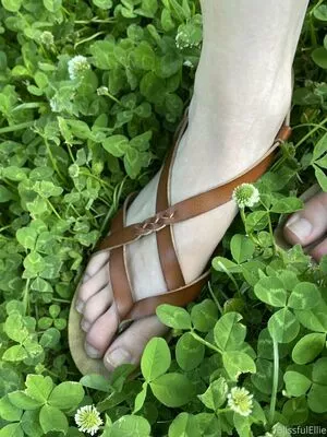 blissfulellie / Ellie Burns / EllieBlissful nude photo #0193