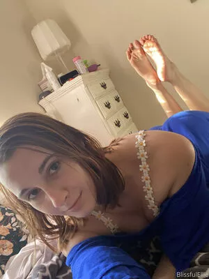 blissfulellie / Ellie Burns / EllieBlissful nude photo #0215