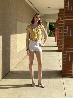 blissfulellie / Ellie Burns / EllieBlissful nude photo #0255