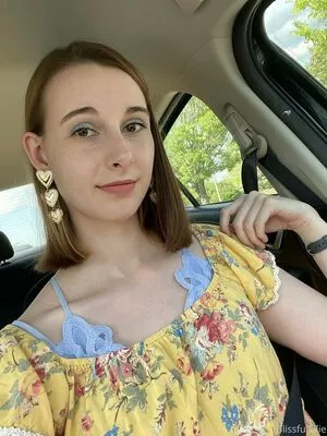 blissfulellie / Ellie Burns / EllieBlissful nude photo #0264