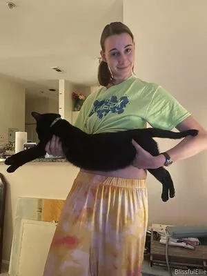 blissfulellie / Ellie Burns / EllieBlissful nude photo #0279