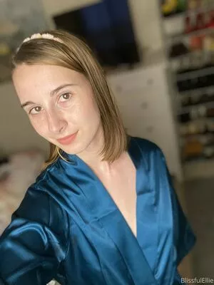 blissfulellie / Ellie Burns / EllieBlissful nude photo #0313