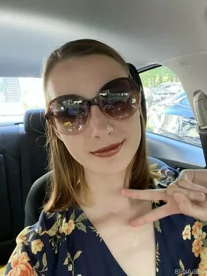 blissfulellie / Ellie Burns / EllieBlissful nude photo #0337