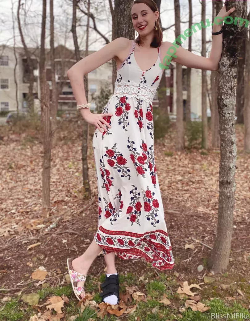 blissfulellie nude photo #0011 (Ellie Burns / EllieBlissful)