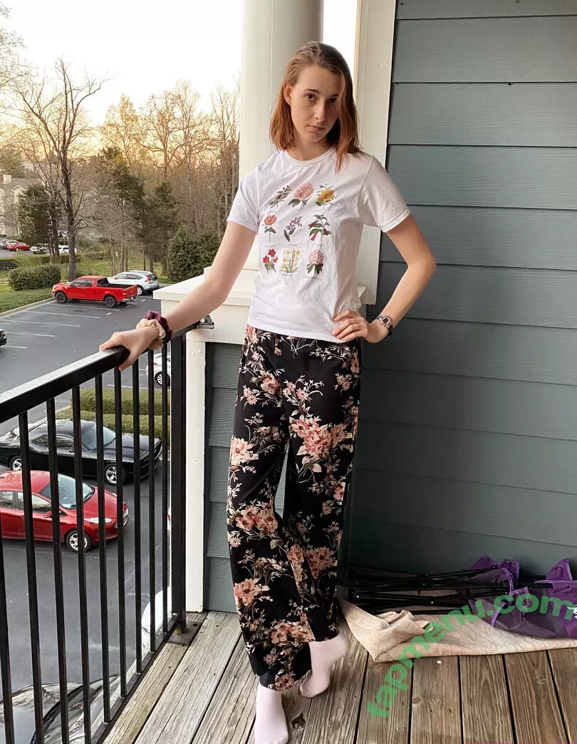 blissfulellie nude photo #0028 (Ellie Burns / EllieBlissful)