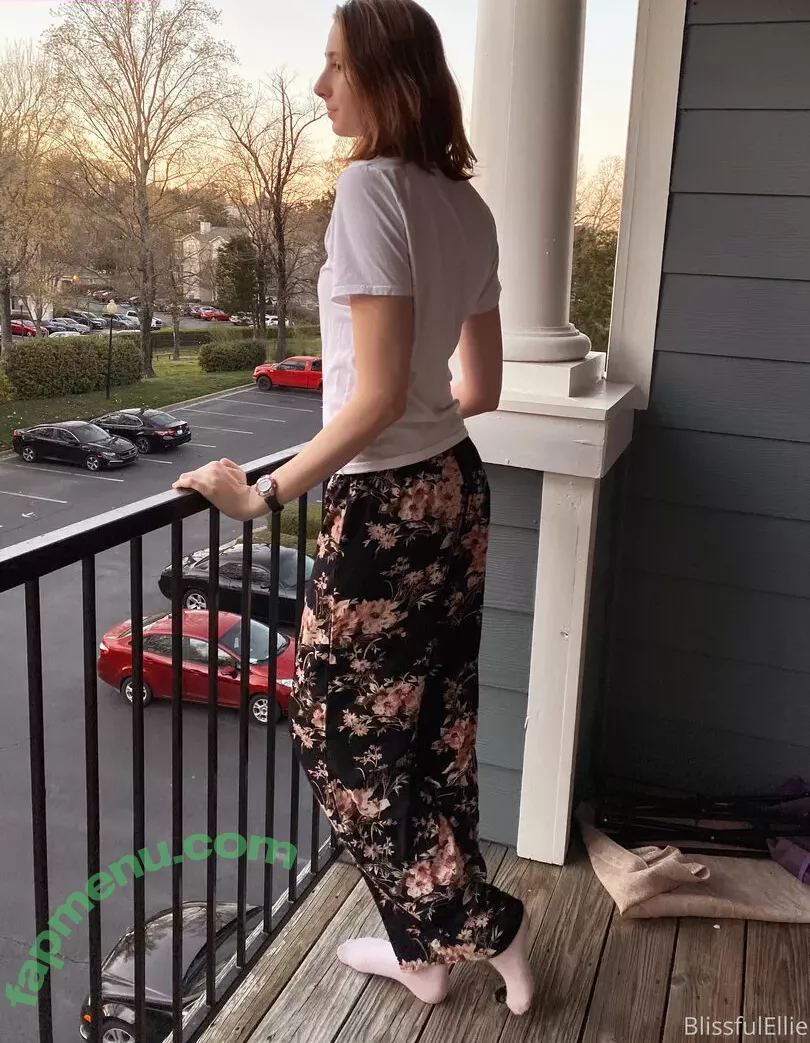 blissfulellie nude photo #0029 (Ellie Burns / EllieBlissful)