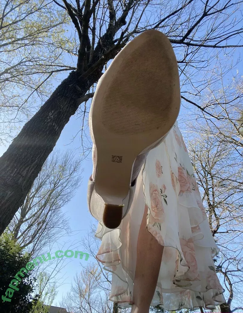 blissfulellie nude photo #0052 (Ellie Burns / EllieBlissful)