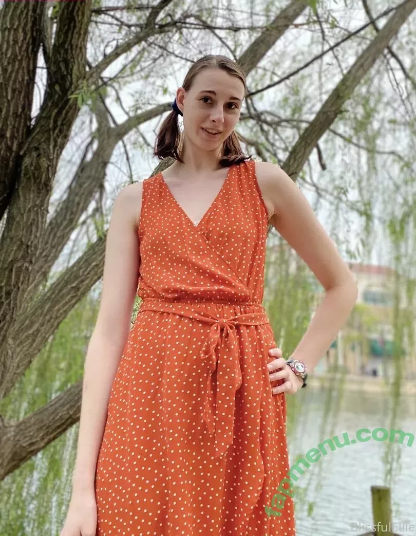 blissfulellie nude photo #0081 (Ellie Burns / EllieBlissful)