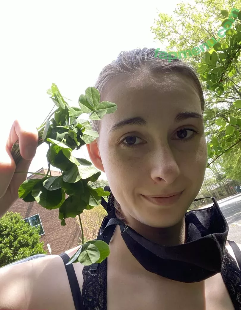 blissfulellie nude photo #0089 (Ellie Burns / EllieBlissful)