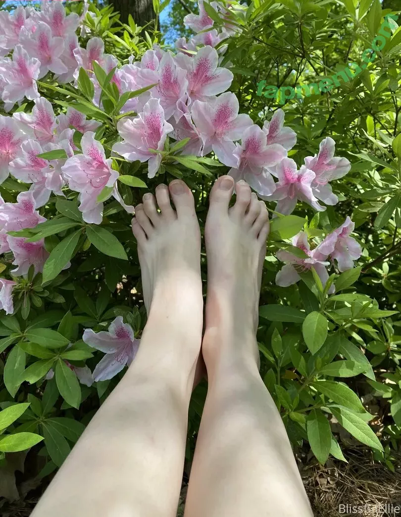 blissfulellie nude photo #0097 (Ellie Burns / EllieBlissful)