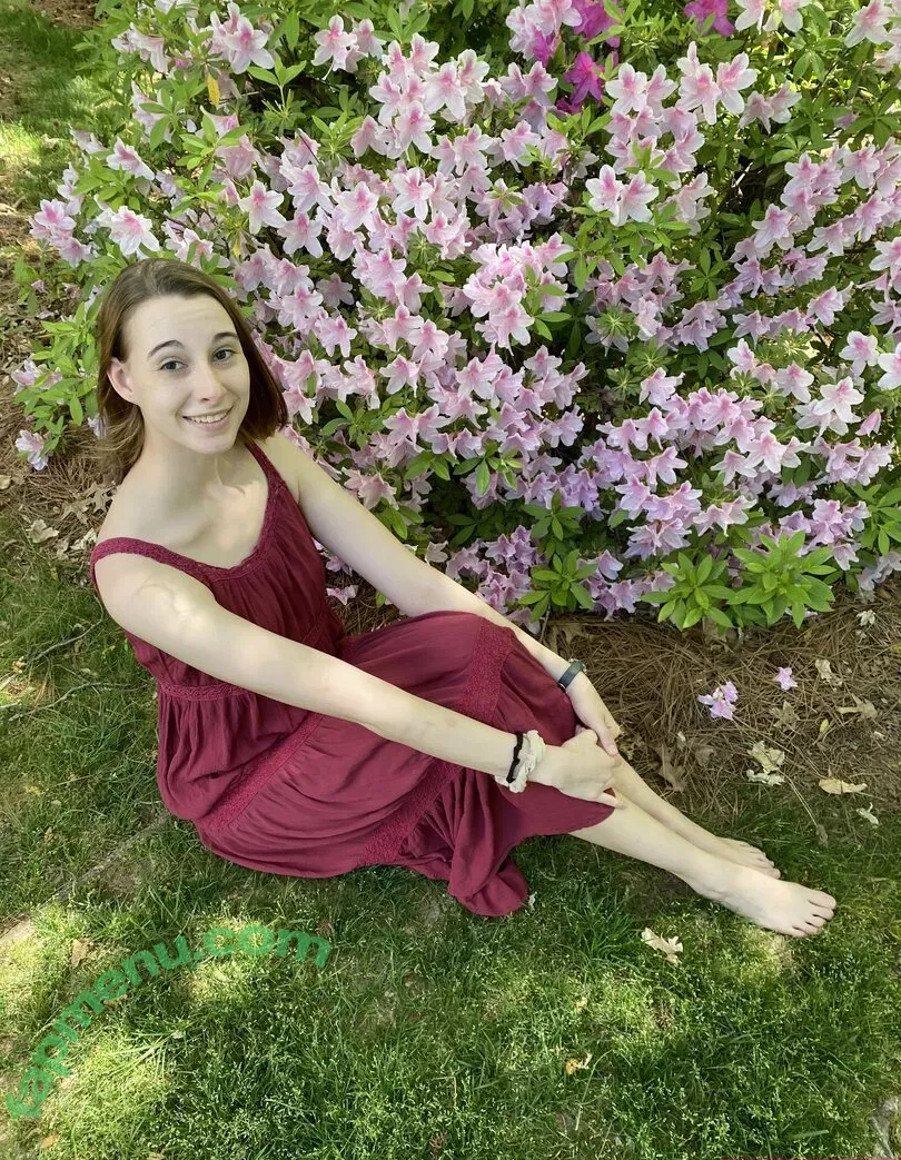 blissfulellie nude photo #0102 (Ellie Burns / EllieBlissful)