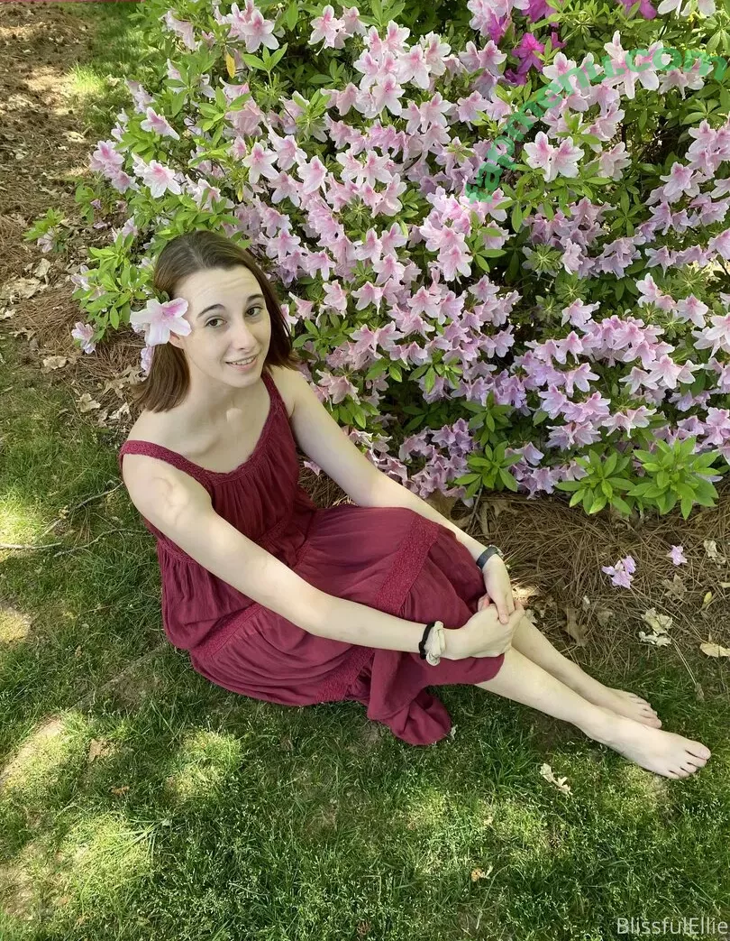 blissfulellie nude photo #0105 (Ellie Burns / EllieBlissful)