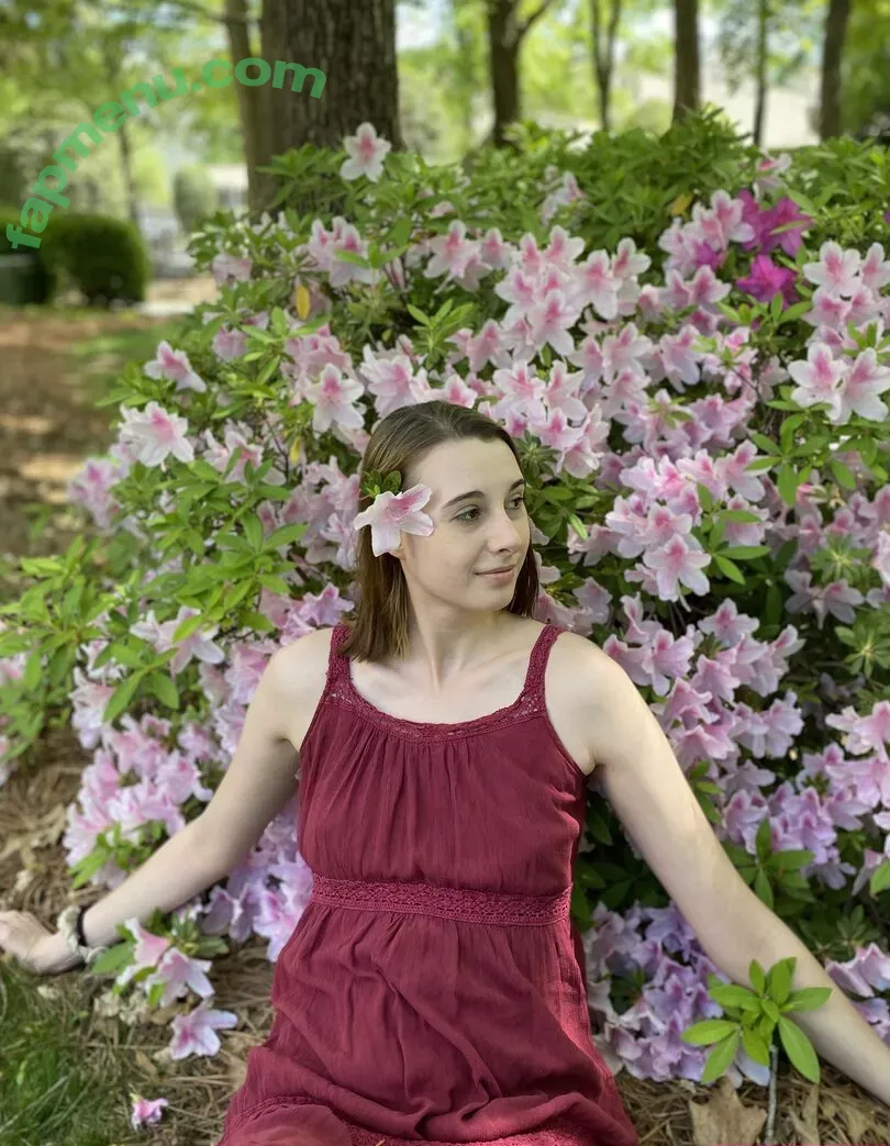 blissfulellie nude photo #0108 (Ellie Burns / EllieBlissful)