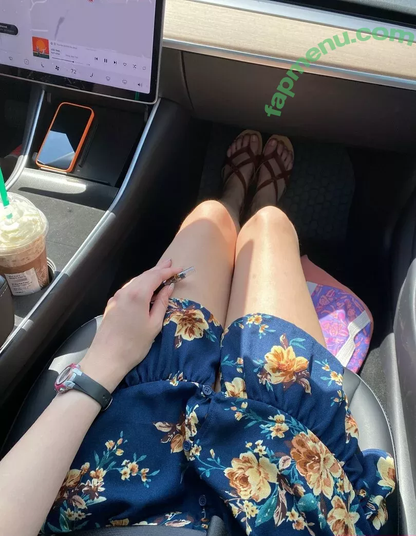 blissfulellie nude photo #0146 (Ellie Burns / EllieBlissful)